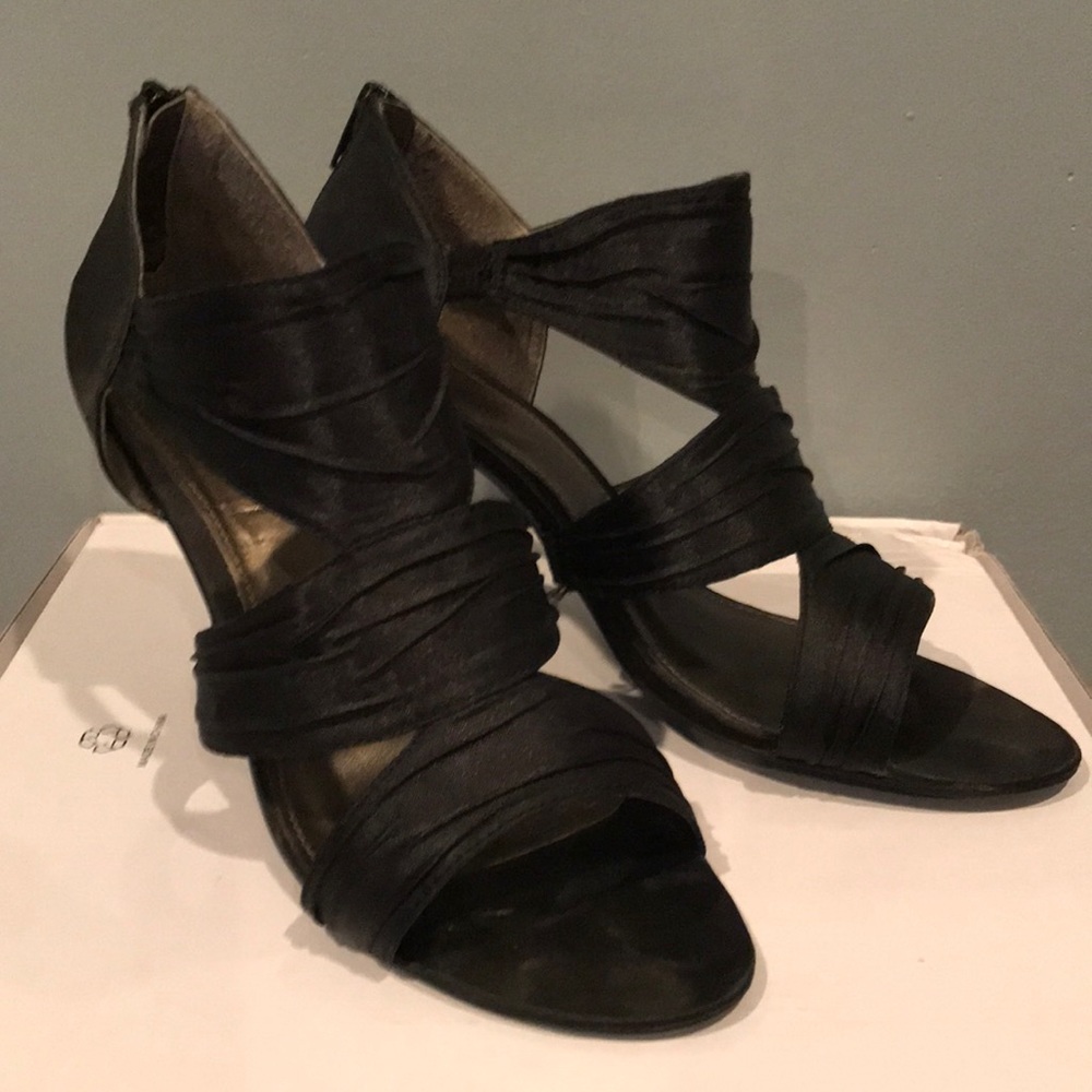 Satin black sandals!